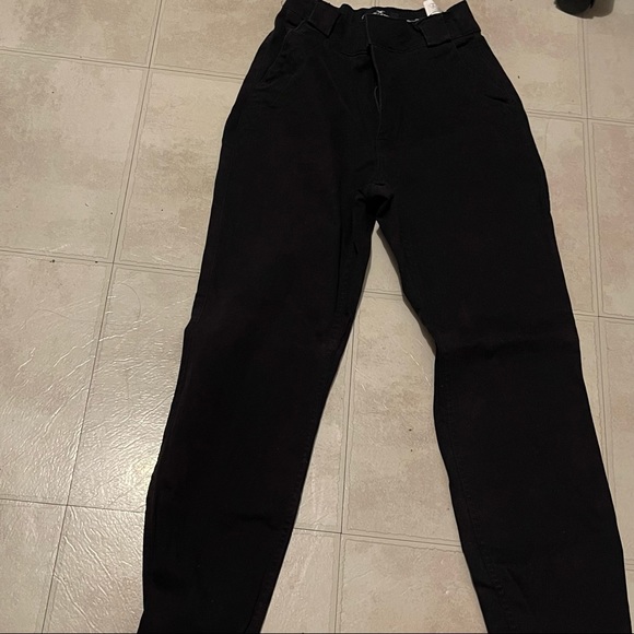 HOLLISTER ULTRA HIGH RISE JOGGER - Picture 2 of 3